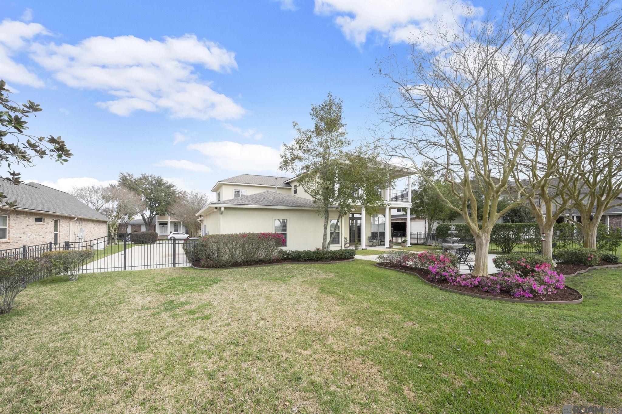 Gonzales, Louisiana, 70737, United States, 4 Bedrooms Bedrooms, ,3 BathroomsBathrooms,Residential,For Sale,2023564