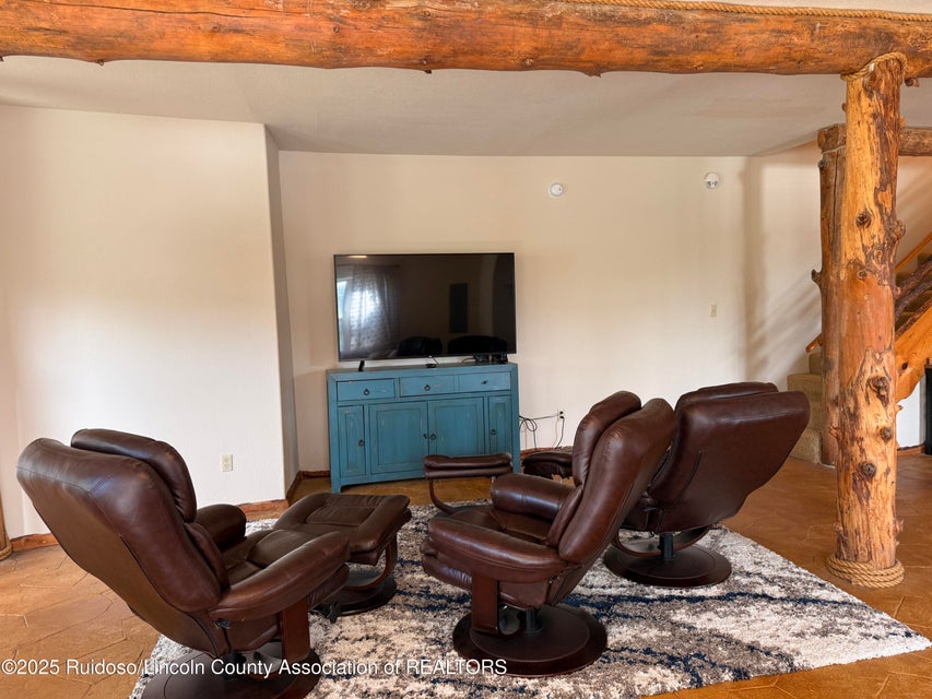 Ruidoso, New Mexico, 88345, United States, 3 Bedrooms Bedrooms, ,5 BathroomsBathrooms,Residential,For Sale,1979549