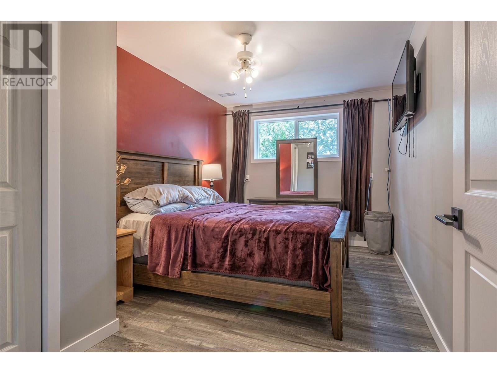 SPALLUMCHEEN, British Columbia, V4Y 0S6, CA, 3 Bedrooms Bedrooms, ,3 BathroomsBathrooms,Residential,For Sale,1874999