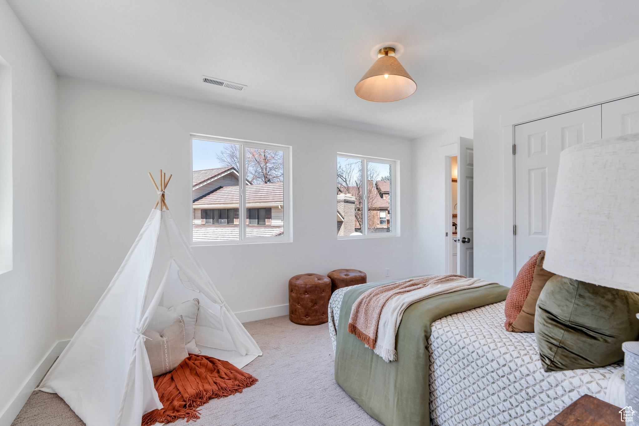 Orem, Utah, 84058, United States, 6 Bedrooms Bedrooms, ,6 BathroomsBathrooms,Residential,For Sale,1829132