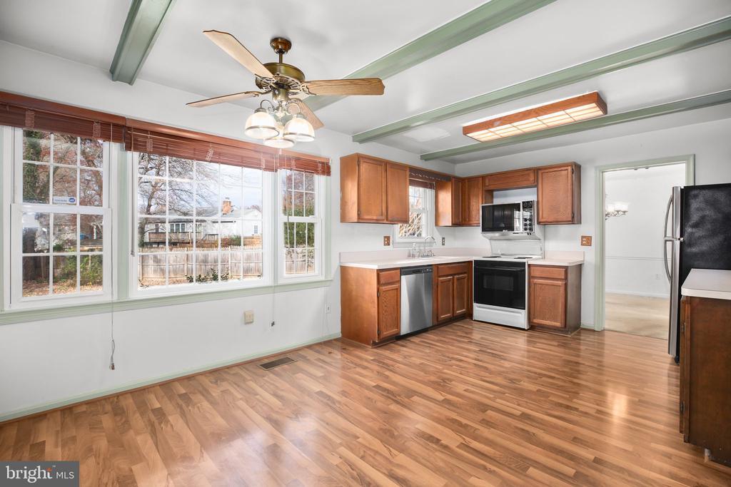 Springfield, Virginia, 22153, United States, 4 Bedrooms Bedrooms, ,4 BathroomsBathrooms,Residential,For Sale,1992836