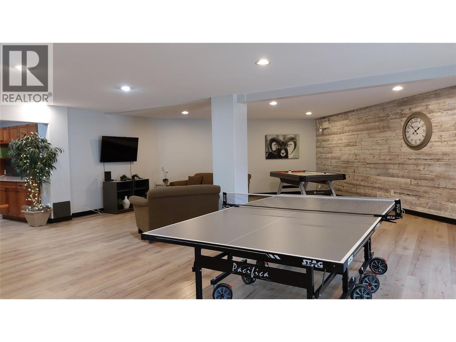 KELOWNA, British Columbia, V1Z 3R8, CA, 3 Bedrooms Bedrooms, ,2 BathroomsBathrooms,Residential,For Sale,1918397