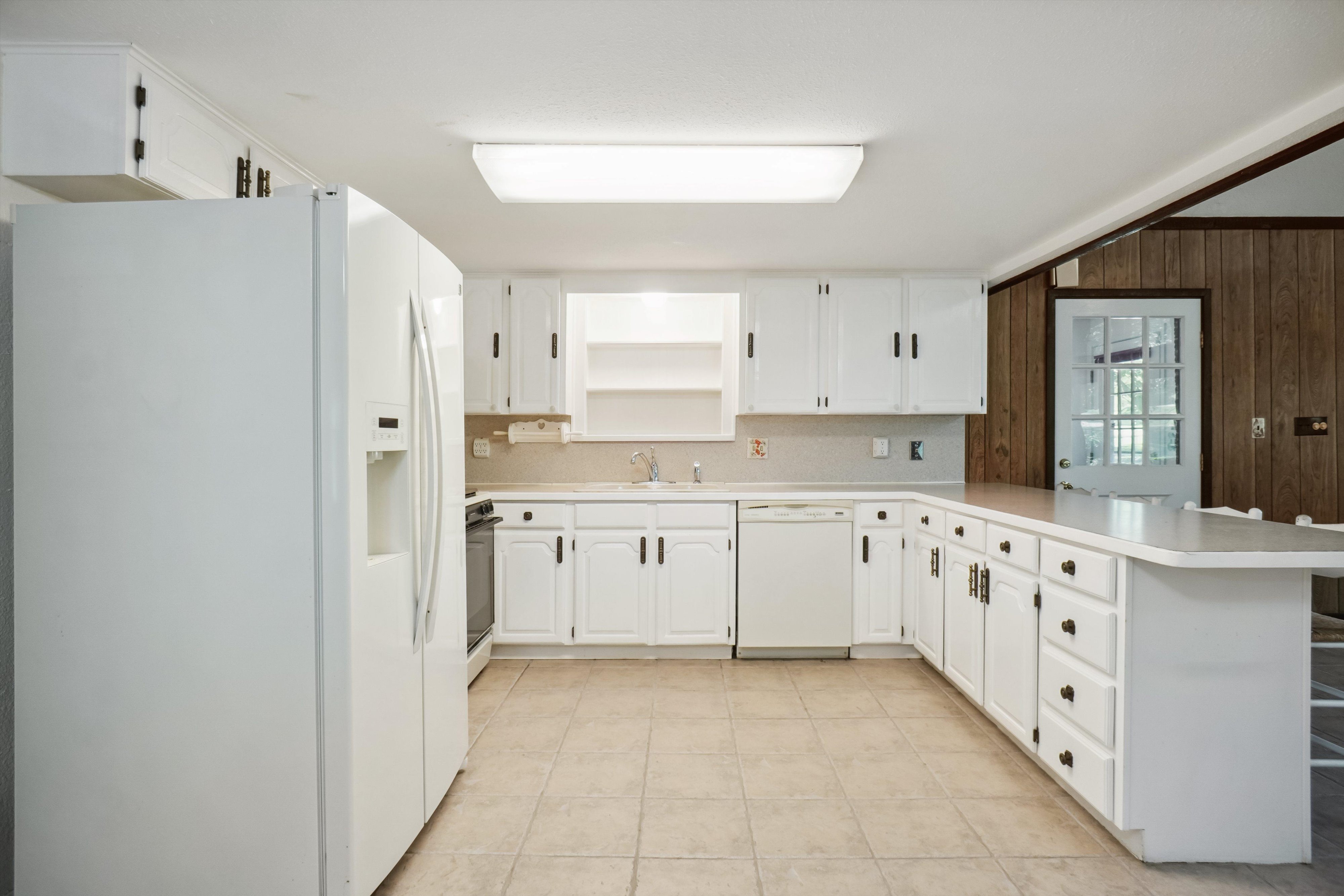 Bridgeport, Texas, 76426, United States, 4 Bedrooms Bedrooms, ,3 BathroomsBathrooms,Residential,For Sale,1981082