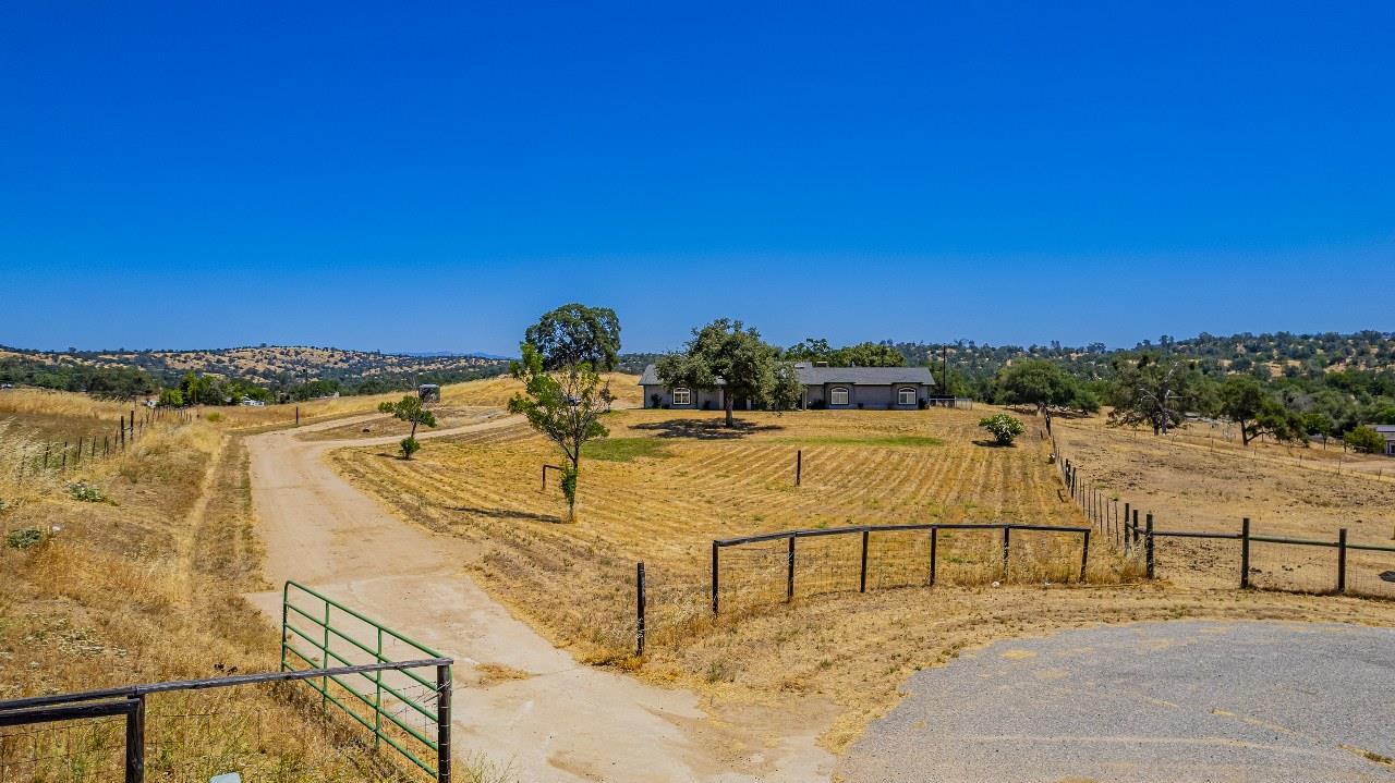 Raymond, California, 93653, United States, 4 Bedrooms Bedrooms, ,3 BathroomsBathrooms,Residential,For Sale,1976081