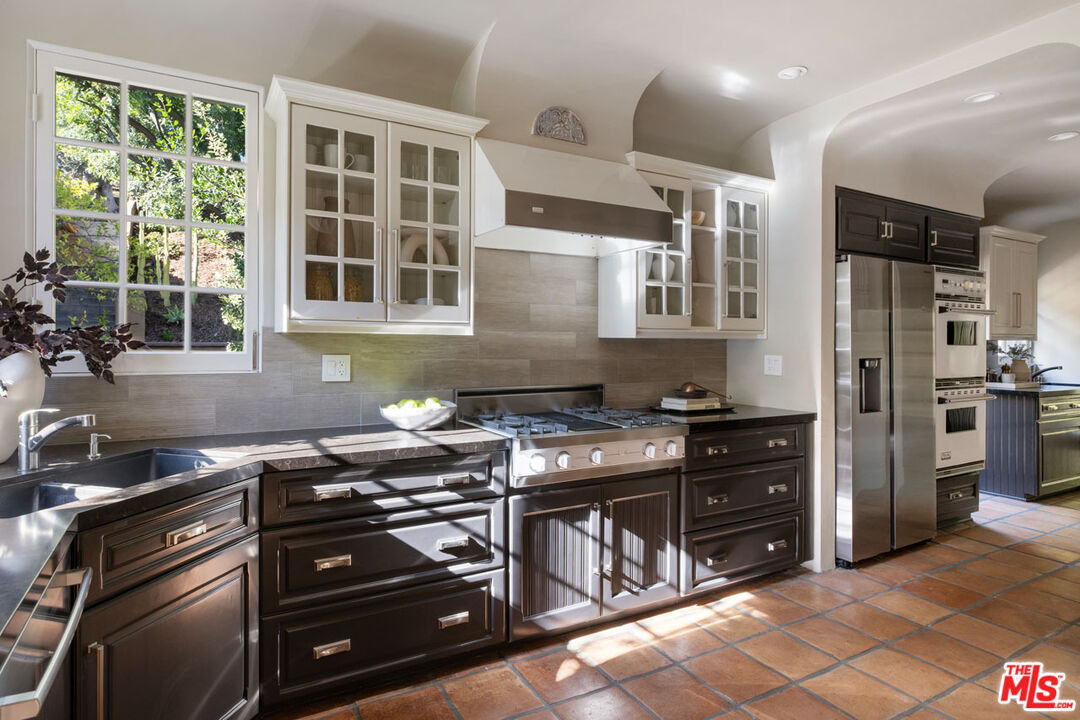 Los Angeles, California, 90065, United States, 5 Bedrooms Bedrooms, ,5 BathroomsBathrooms,Residential,For Sale,1987720