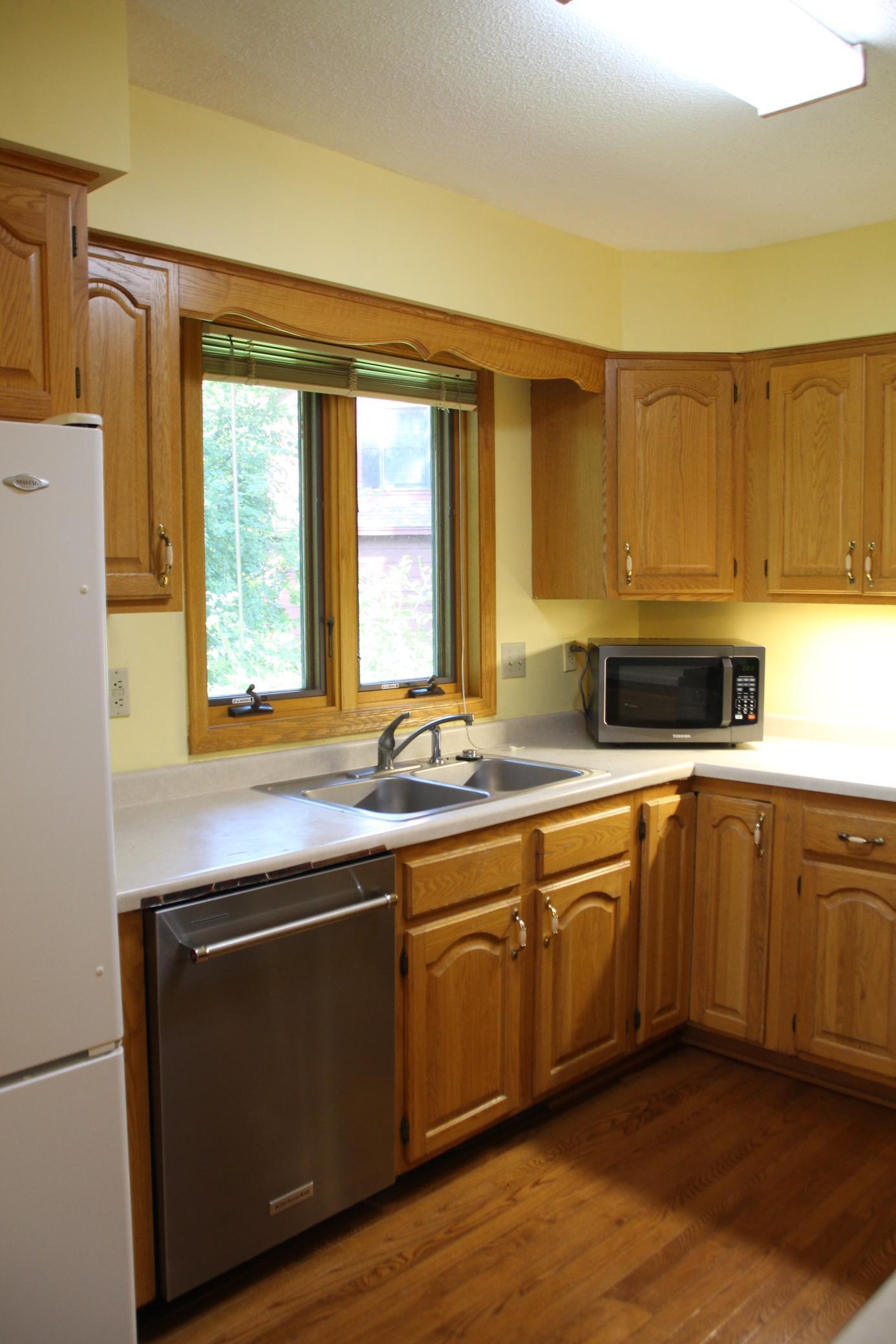 Lakeville, Minnesota, 55044, United States, 3 Bedrooms Bedrooms, ,2 BathroomsBathrooms,Residential,For Sale,1941010