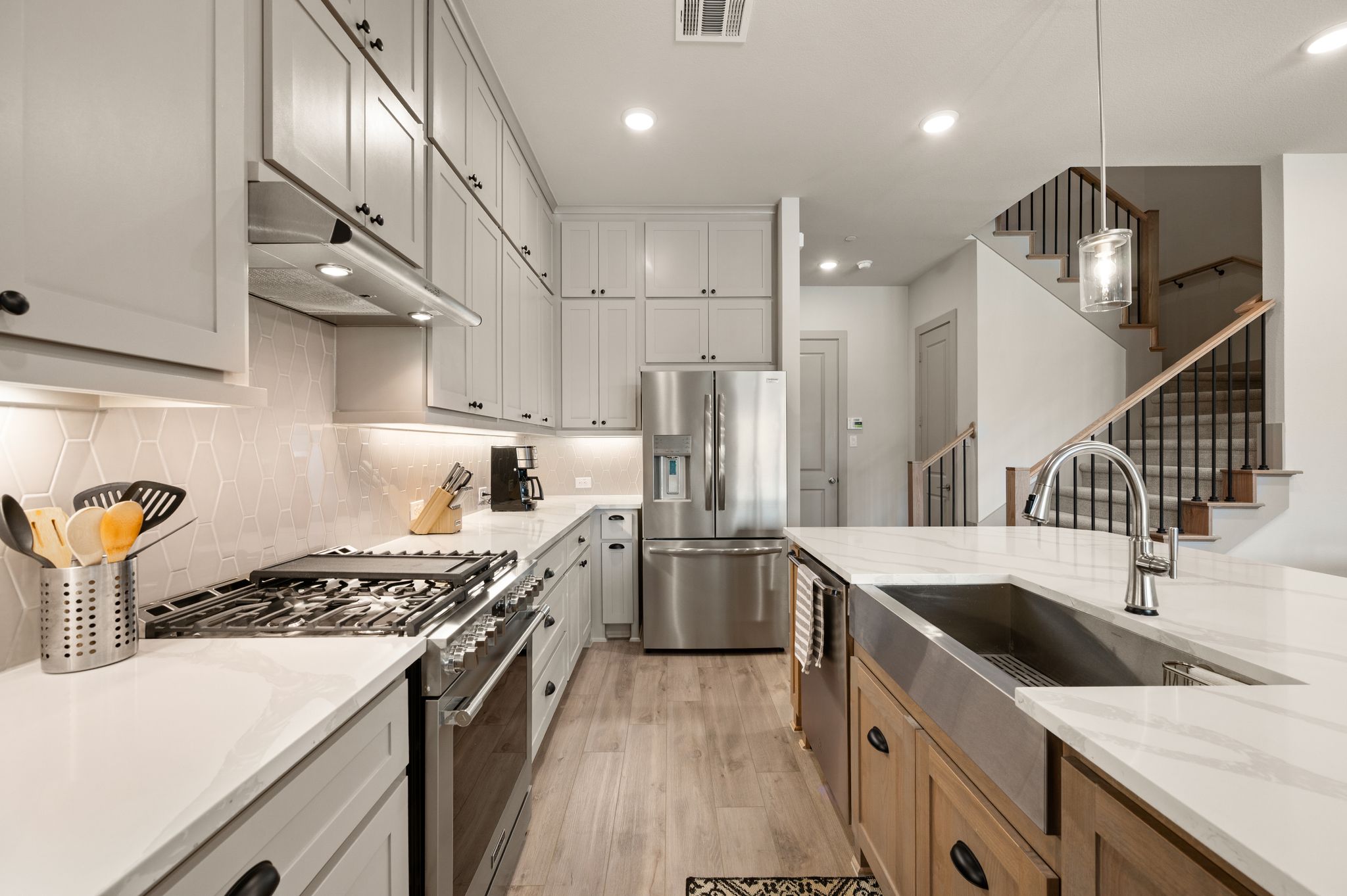  Modern Luxury Meets Effortless Living at The Abbey At Mercer Crossing - 物件實景