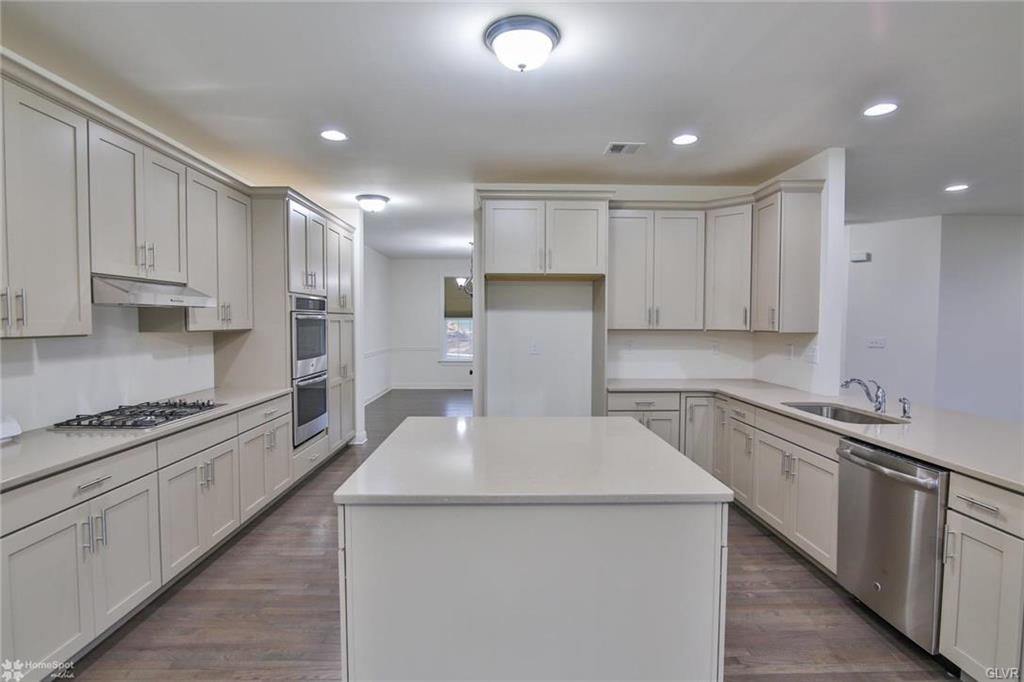6859 Gwenmawr RD, East Allen Twp, Pennsylvania, 18017, United States, 4 Bedrooms Bedrooms, ,3 BathroomsBathrooms,Residential,For Sale,6859 Gwenmawr RD,1629068