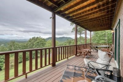 Murphy, North Carolina, 28906, United States, 3 Bedrooms Bedrooms, ,3 BathroomsBathrooms,Residential,For Sale,1917249