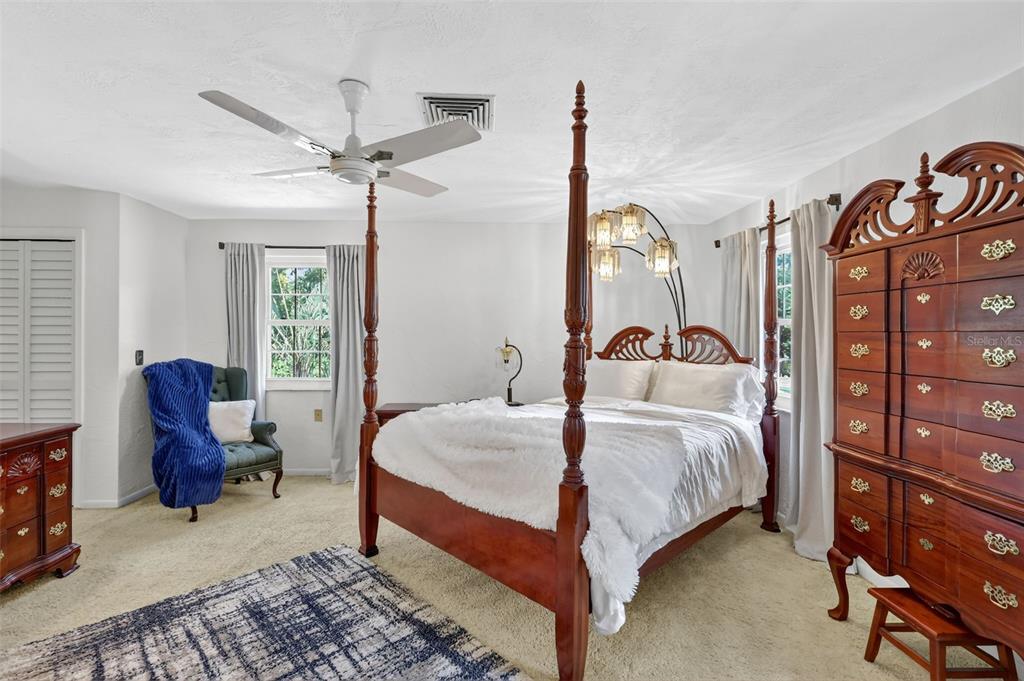 Seminole, Florida, 33776, United States, 3 Bedrooms Bedrooms, ,3 BathroomsBathrooms,Residential,For Sale,1989407