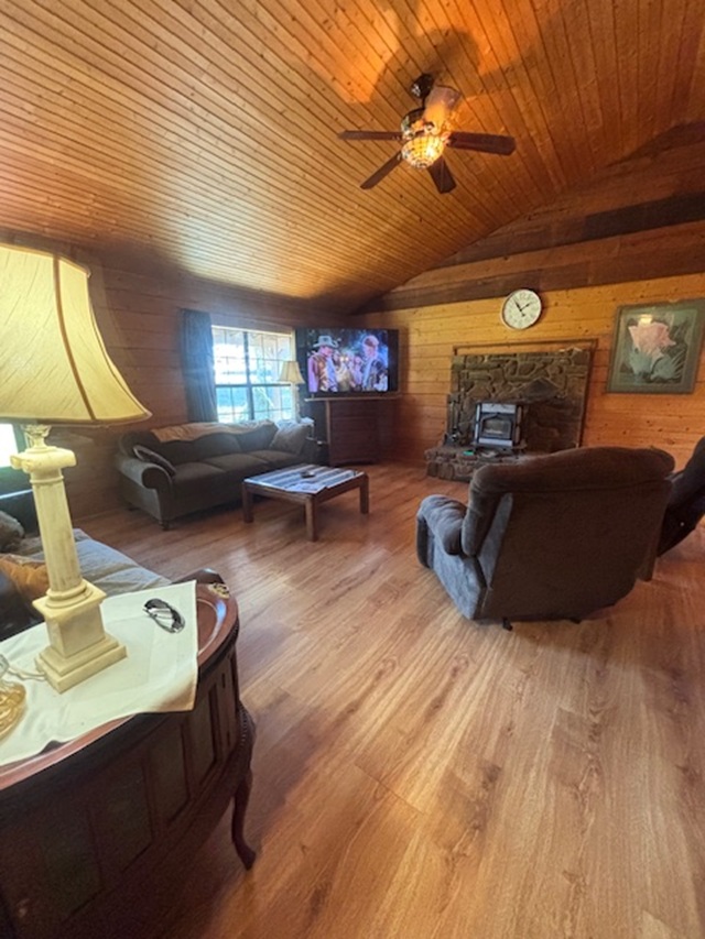 Hatfield, Arkansas, 71945, United States, 2 Bedrooms Bedrooms, ,1 BathroomBathrooms,Residential,For Sale,1977667