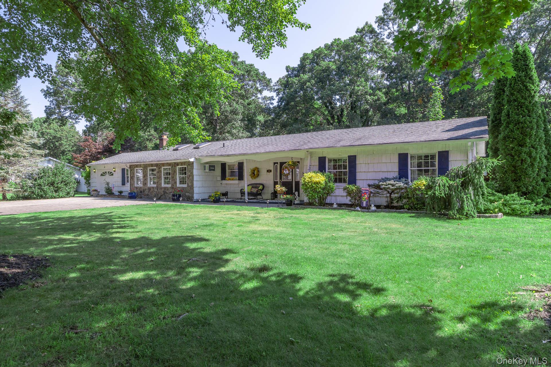 Shoreham, New York, 11786, United States, 3 Bedrooms Bedrooms, ,2 BathroomsBathrooms,Residential,For Sale,1908697