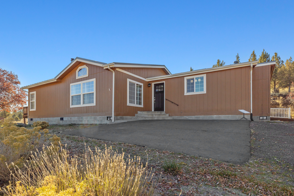 KLAMATH FALLS, Oregon, 97603, United States, 3 Bedrooms Bedrooms, ,2 BathroomsBathrooms,Residential,For Sale,1984310