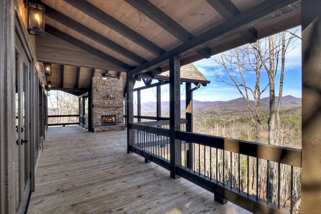 Mineral Bluff, Georgia, 30559, United States, 4 Bedrooms Bedrooms, ,4 BathroomsBathrooms,Residential,For Sale,2010498