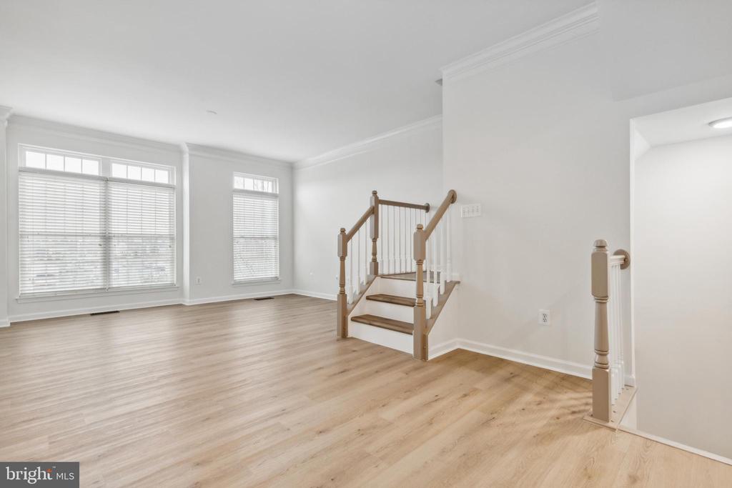 Chantilly, Virginia, 20152, United States, 3 Bedrooms Bedrooms, ,4 BathroomsBathrooms,Residential,For Sale,1942901