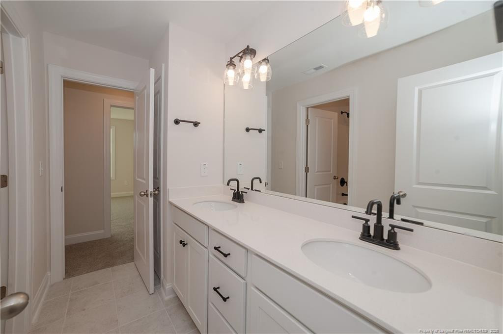 Fayetteville, North Carolina, 28311, United States, 5 Bedrooms Bedrooms, ,3 BathroomsBathrooms,Residential,For Sale,1998461