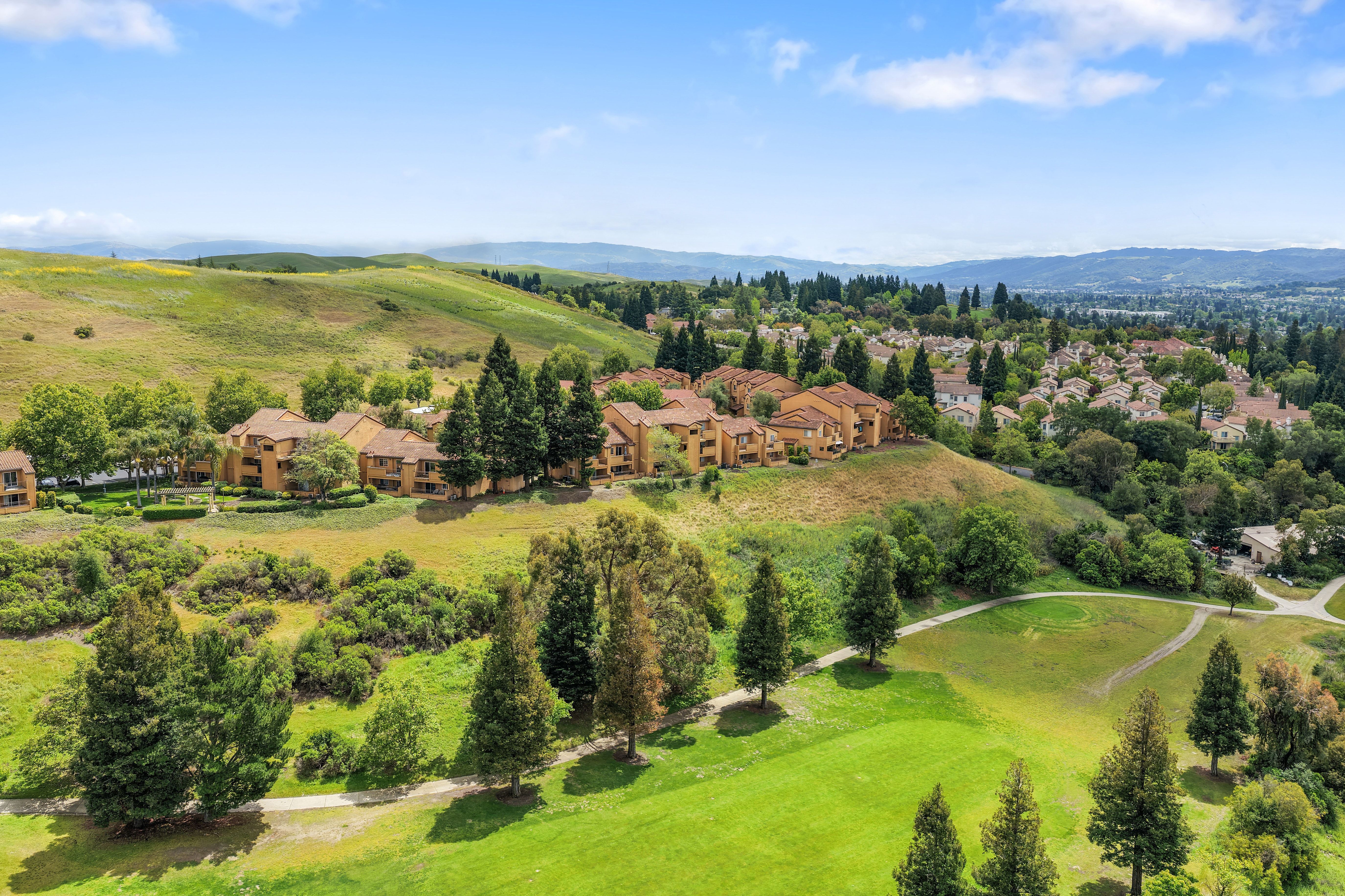  Top-Floor Luxury with Panoramic Canyon Lakes Views in Gated Siena Hills Retreat - 物件實景