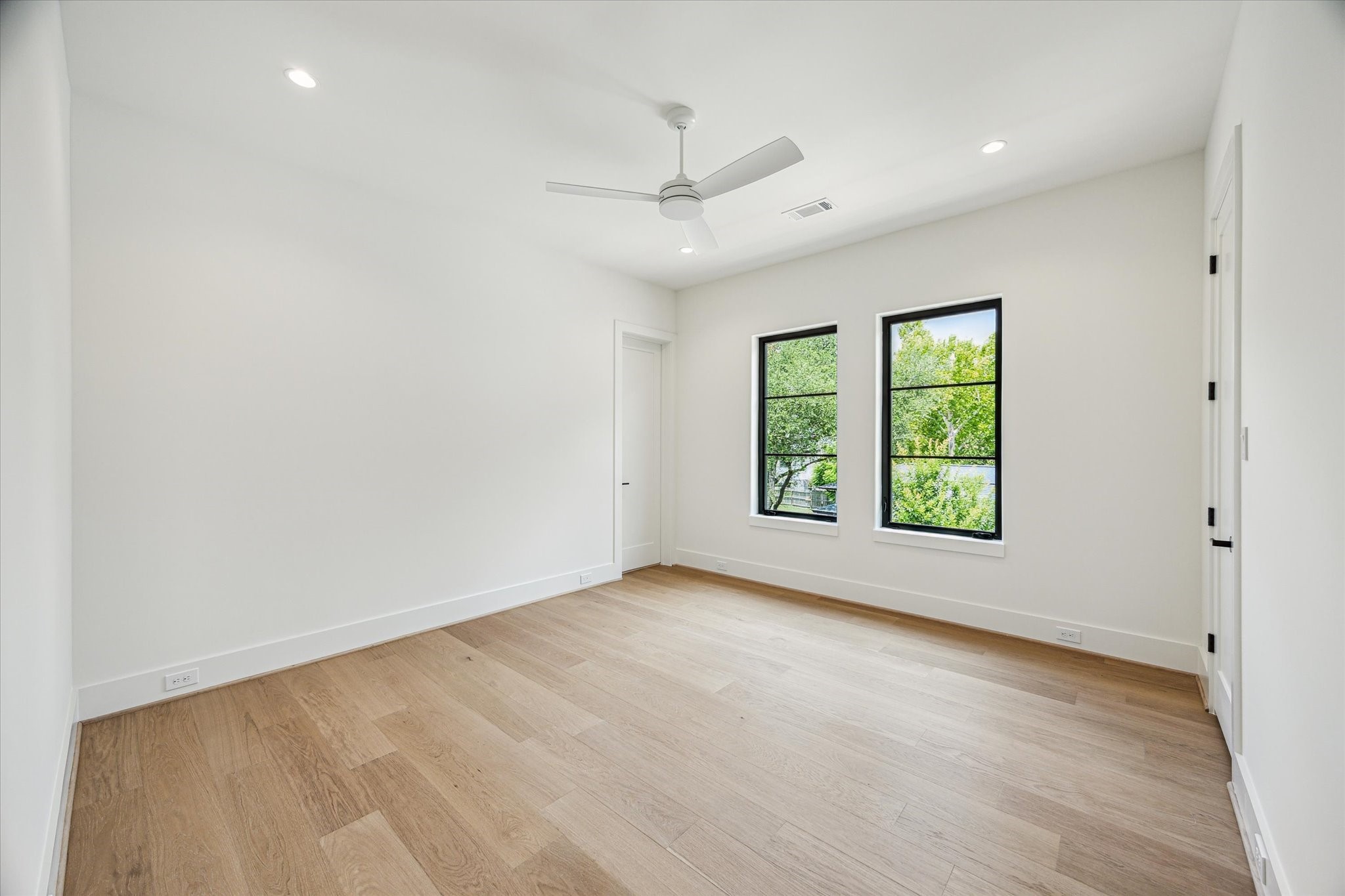  4914 Wigton Drive - 物件實景