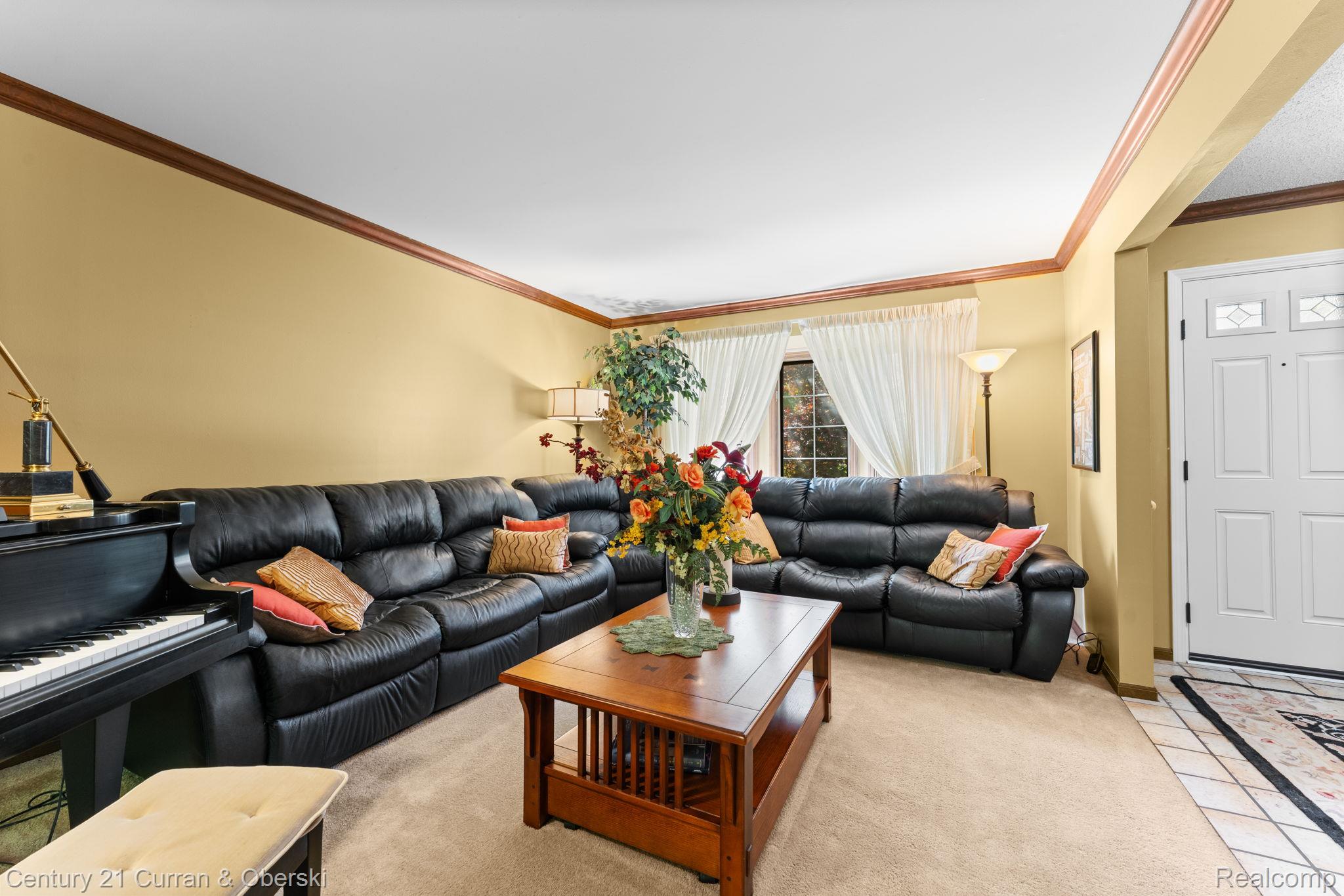 Novi, Michigan, 48375, United States, 4 Bedrooms Bedrooms, ,3 BathroomsBathrooms,Residential,For Sale,2048912
