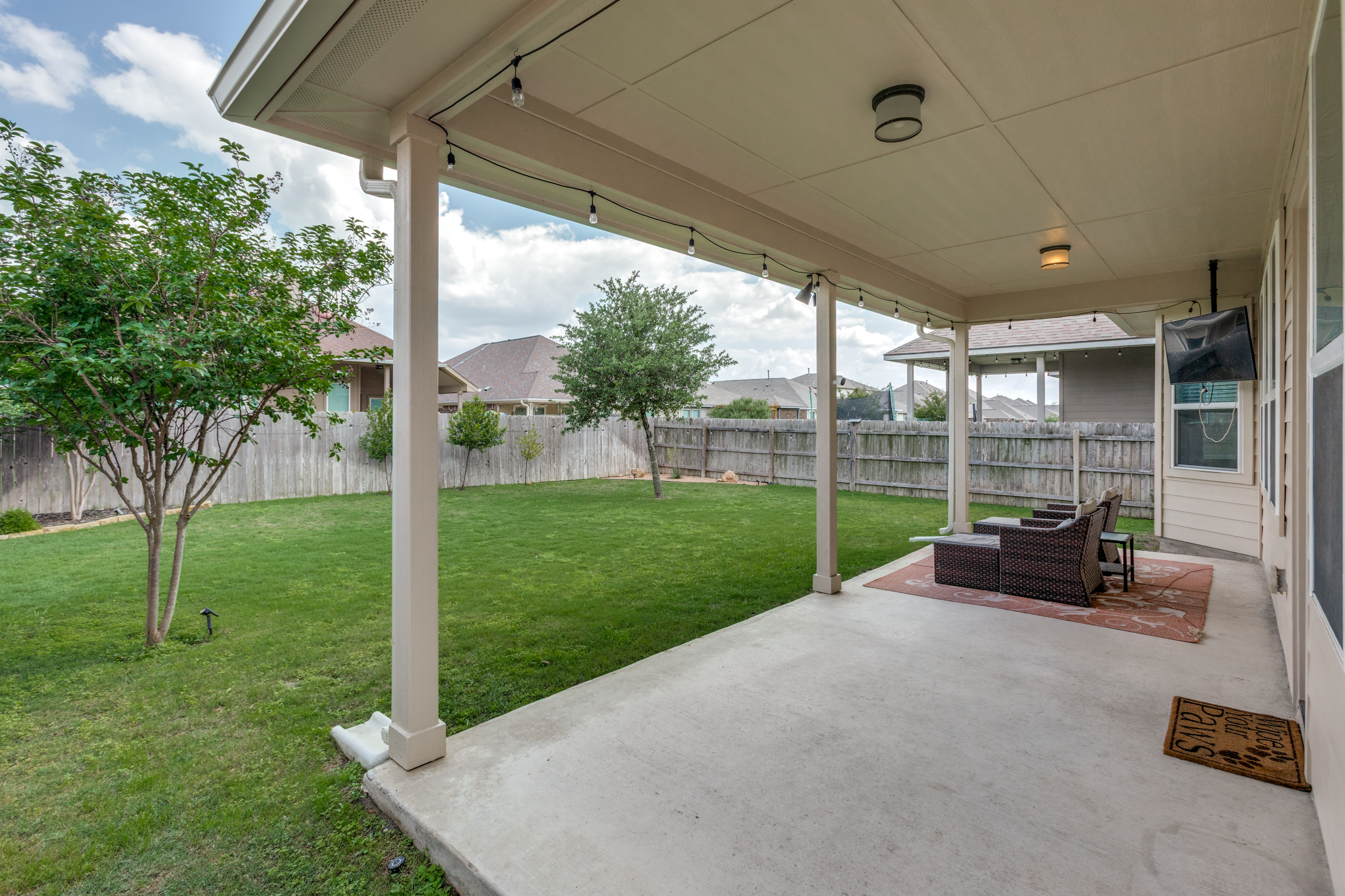  Sophisticated Open-Concept Living - 物件實景