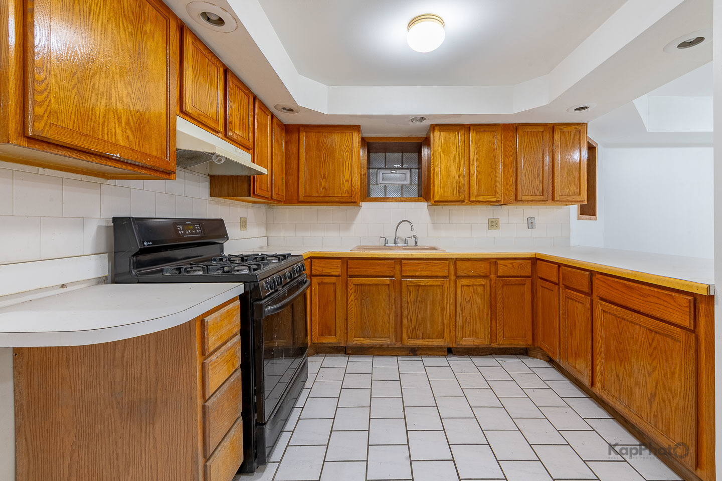 Chicago, Illinois, 60608, United States, 3 Bedrooms Bedrooms, ,5 BathroomsBathrooms,Residential,For Sale,1986120