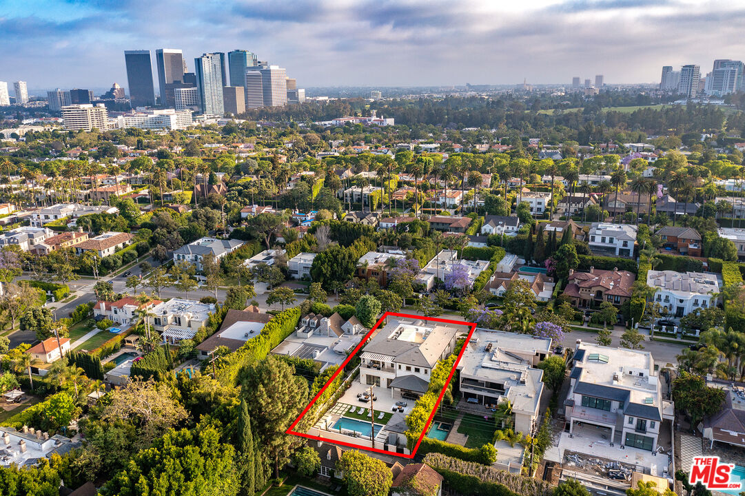 Beverly Hills, California, 90210, United States, 6 Bedrooms Bedrooms, ,12 BathroomsBathrooms,Residential,For Sale,1865227
