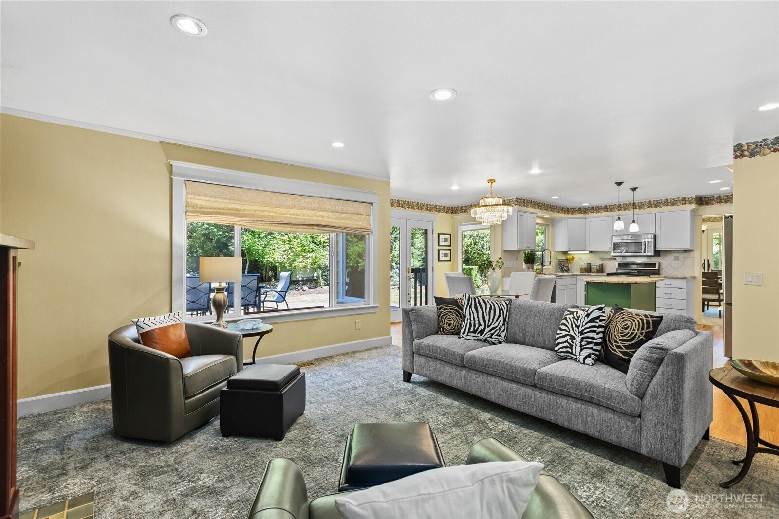 Woodinville, Washington, 98072, United States, 4 Bedrooms Bedrooms, ,2 BathroomsBathrooms,Residential,For Sale,1979397