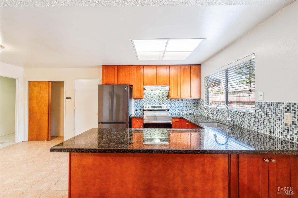 Fairfield, California, 94533, United States, 4 Bedrooms Bedrooms, ,2 BathroomsBathrooms,Residential,For Sale,1927172