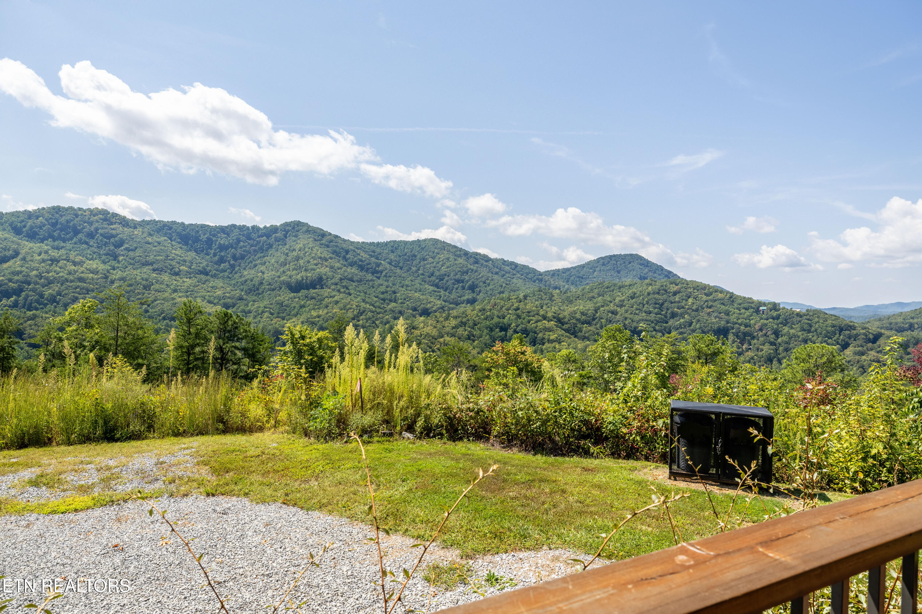 Sevierville, Tennessee, 37862, United States, 3 Bedrooms Bedrooms, ,3 BathroomsBathrooms,Residential,For Sale,1979377