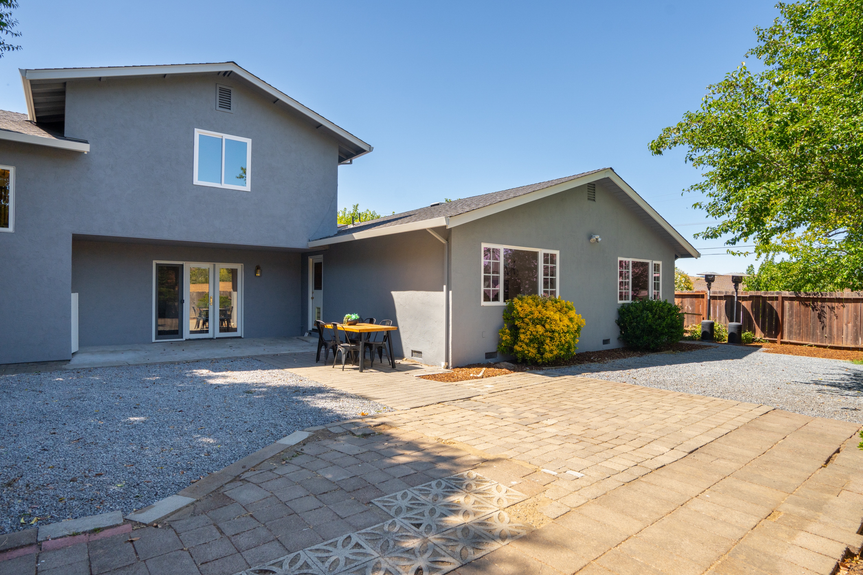  Rare Five-Bedroom Terra Linda Home with Dual Primary Suites and Flexible Living - 物件實景