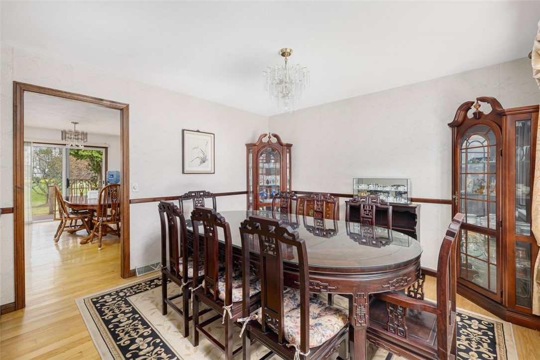 Cranston, Rhode Island, 02921, United States, 3 Bedrooms Bedrooms, ,2 BathroomsBathrooms,Residential,For Sale,1940913