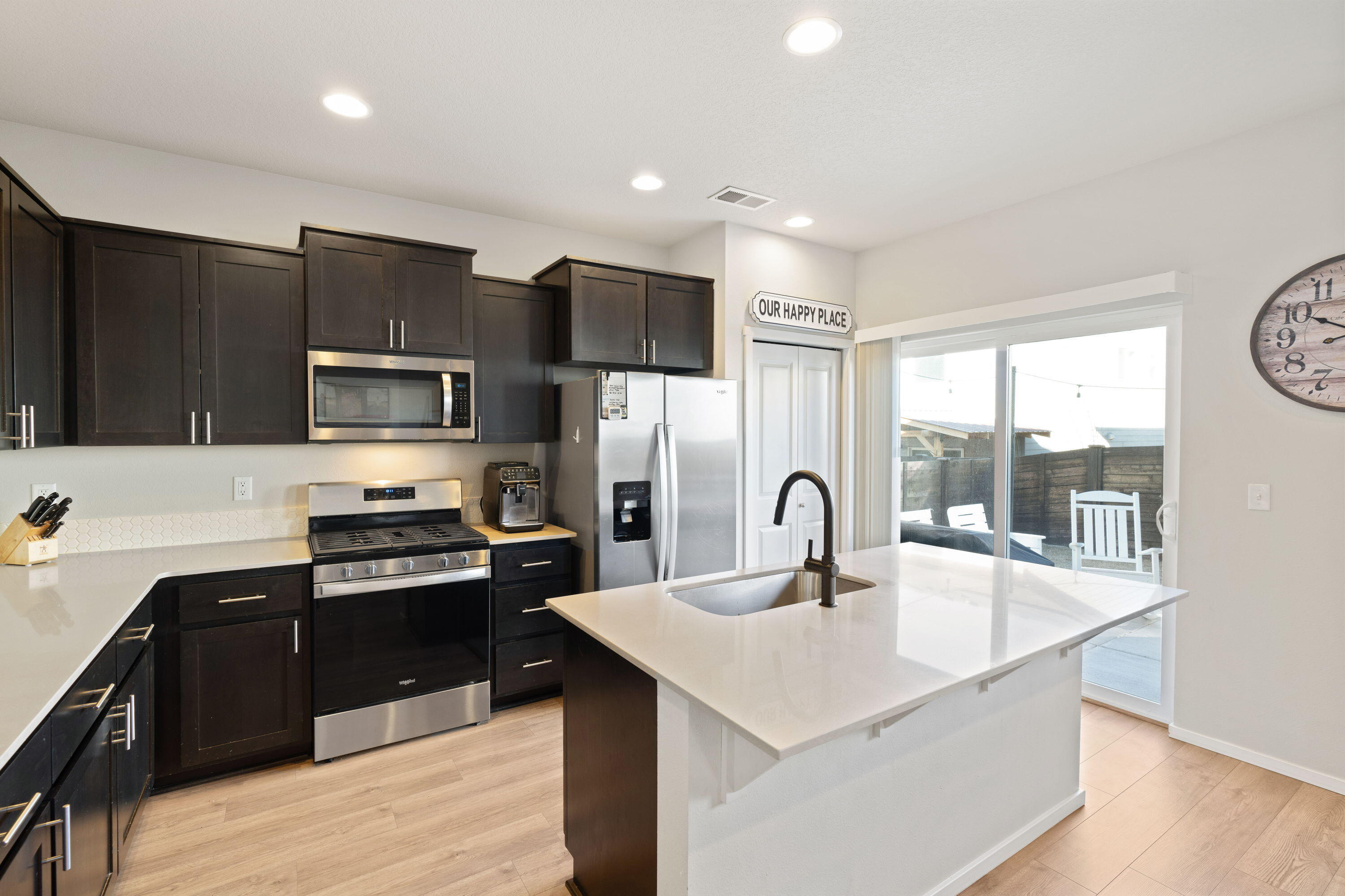 Bend, Oregon, 97702, United States, 5 Bedrooms Bedrooms, ,3 BathroomsBathrooms,Residential,For Sale,1696575