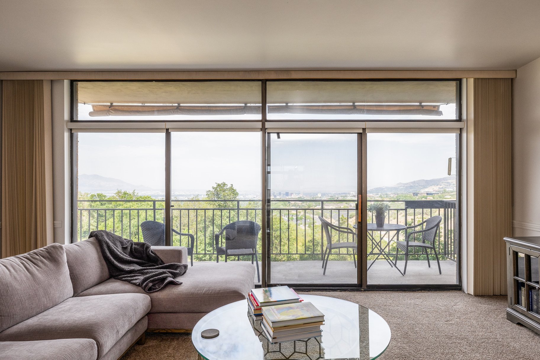  Immaculate condo with expansive valley and city views - 物件實景