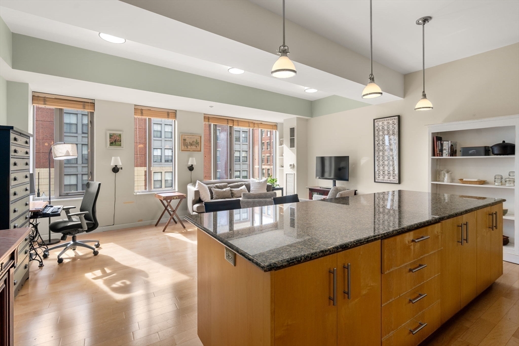 Boston, Massachusetts, 02118, United States, 1 Bedroom Bedrooms, ,1 BathroomBathrooms,Residential,For Sale,1950735