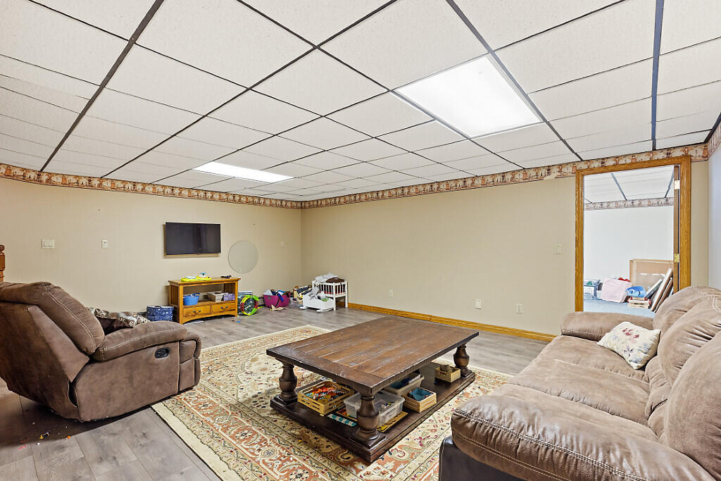 China, Maine, 04358, United States, 6 Bedrooms Bedrooms, ,3 BathroomsBathrooms,Residential,For Sale,1898689