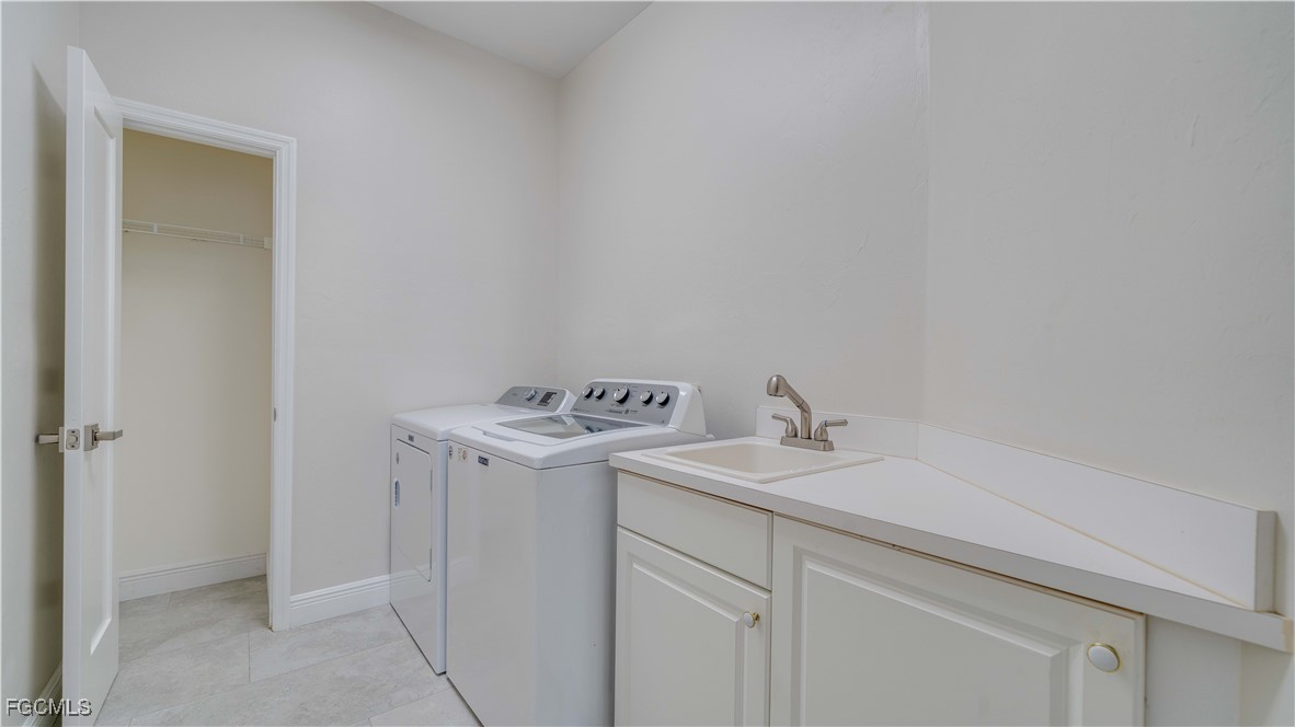 Cape Coral, Florida, 33904, United States, 3 Bedrooms Bedrooms, ,2 BathroomsBathrooms,Residential,For Sale,1987344