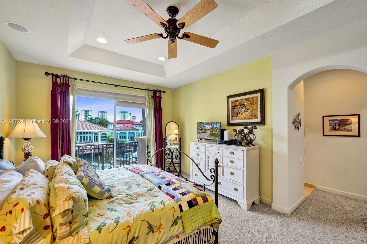 Hollywood, Florida, 33019, United States, 3 Bedrooms Bedrooms, ,3 BathroomsBathrooms,Residential,For Sale,1989592