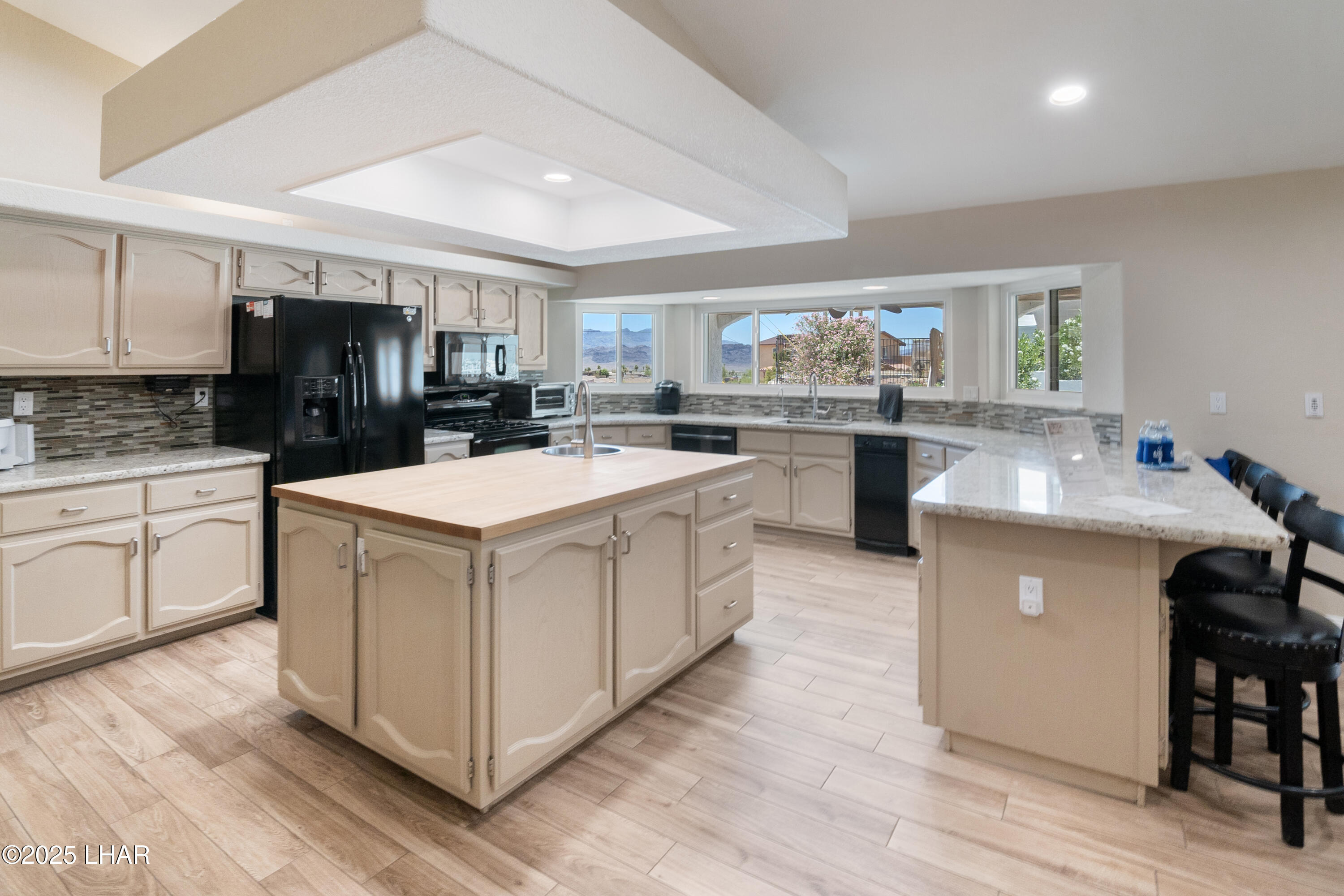 Lake Havasu City, Arizona, 86406, United States, 5 Bedrooms Bedrooms, ,4 BathroomsBathrooms,Residential,For Sale,1766464