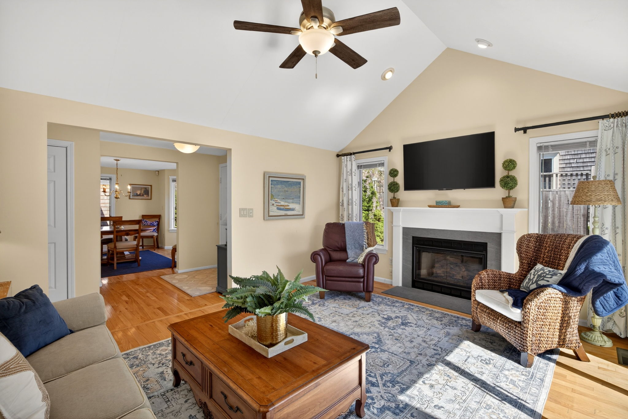  24 W Woods Circle, Yarmouth Port, MA, 02675 - 物件實景