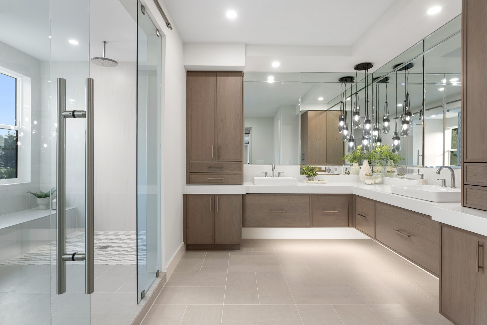 Tampa, Florida, 33629, United States, 5 Bedrooms Bedrooms, ,7 BathroomsBathrooms,Residential,For Sale,1993853