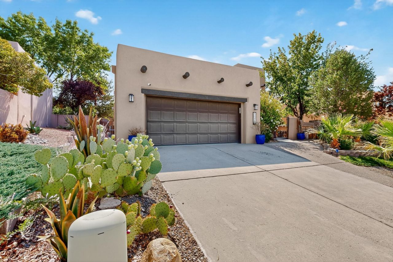 Albuquerque, New Mexico, 87114, United States, 4 Bedrooms Bedrooms, ,4 BathroomsBathrooms,Residential,For Sale,1941091