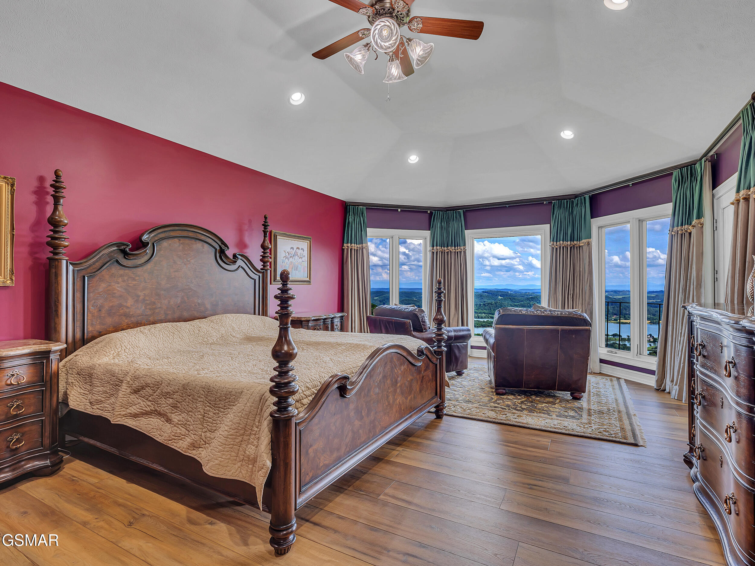 Mooresburg, Tennessee, 37811, United States, 3 Bedrooms Bedrooms, ,5 BathroomsBathrooms,Residential,For Sale,1974875