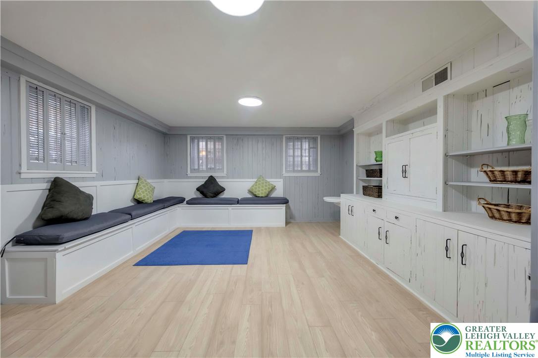 Allentown City, Pennsylvania, 18104, United States, 3 Bedrooms Bedrooms, ,3 BathroomsBathrooms,Residential,For Sale,1993140