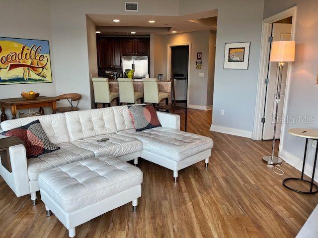 Tampa, Florida, 33602, United States, 2 Bedrooms Bedrooms, ,3 BathroomsBathrooms,Residential,For Sale,2018013