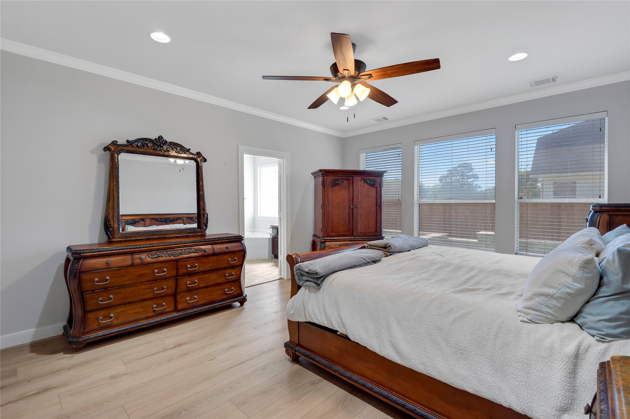 Spring, Texas, 77379, United States, 5 Bedrooms Bedrooms, ,4 BathroomsBathrooms,Residential,For Sale,1950811
