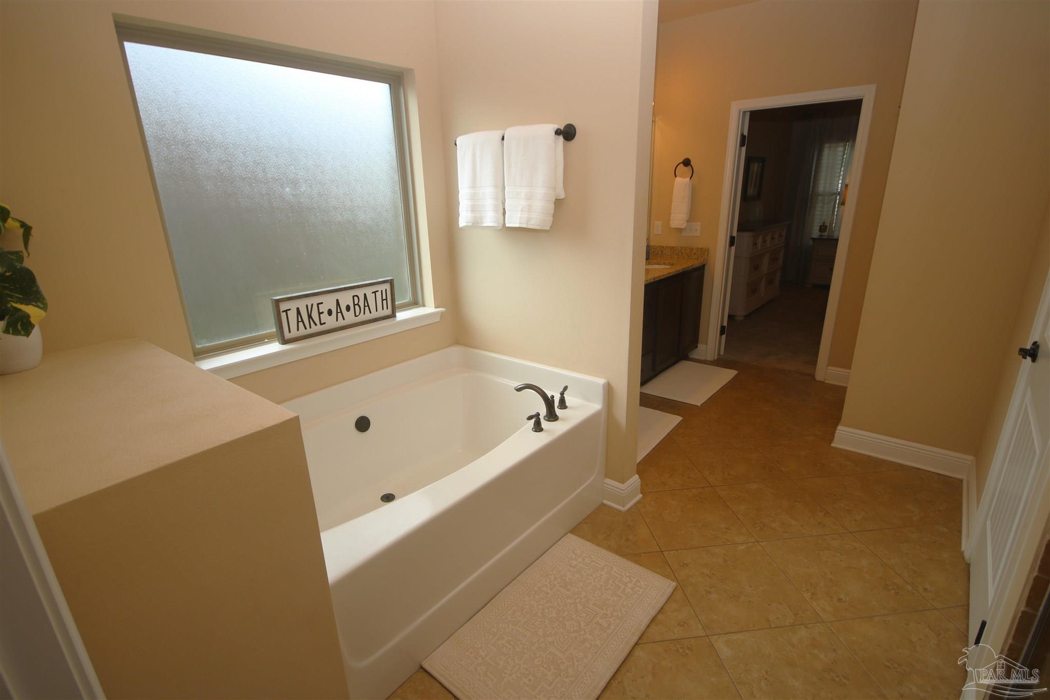 Pace, Florida, 32571, United States, 5 Bedrooms Bedrooms, ,3 BathroomsBathrooms,Residential,For Sale,1828224