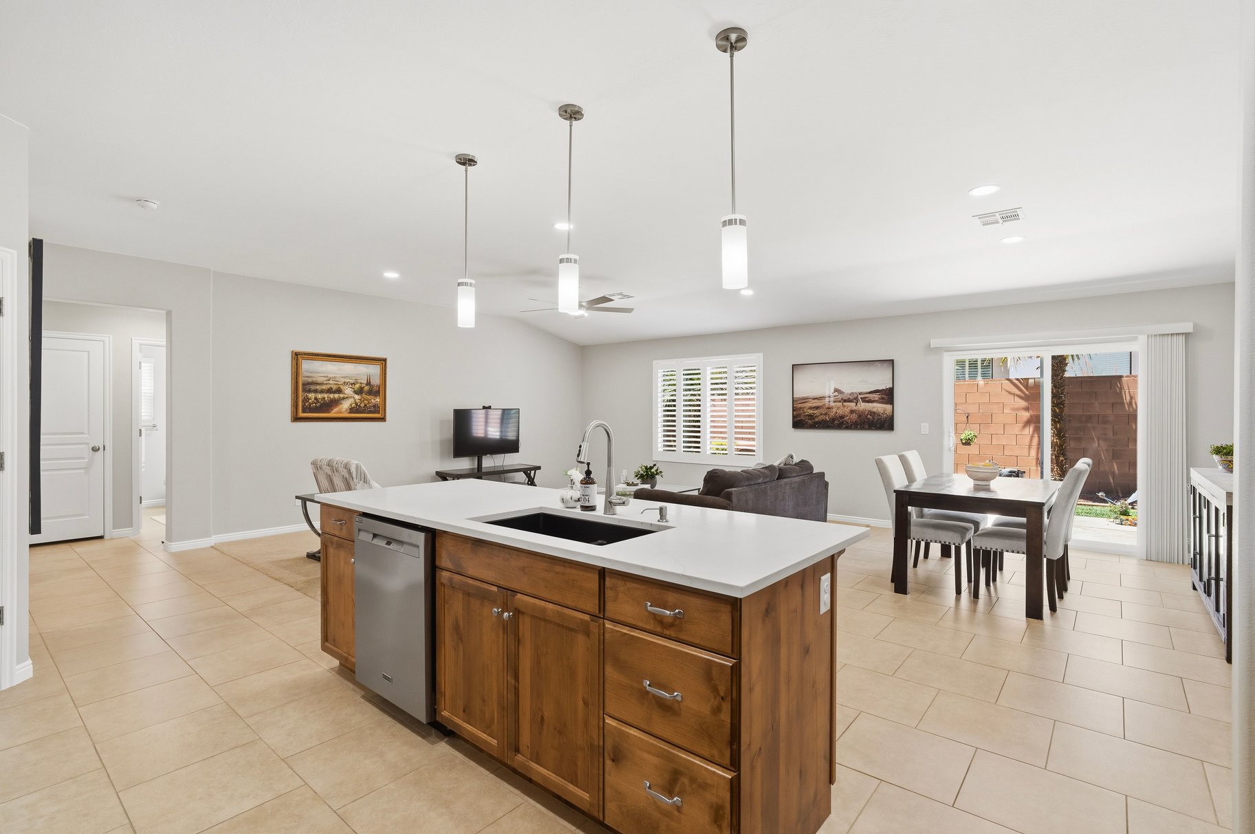  Modern Ivins Gem Fully Updated 4-Bedroom Home with Stylish Upgrades - 物件實景