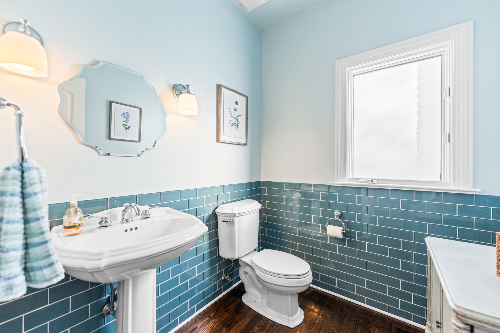 St. Charles, Illinois, 60175, United States, 5 Bedrooms Bedrooms, ,5 BathroomsBathrooms,Residential,For Sale,1989191