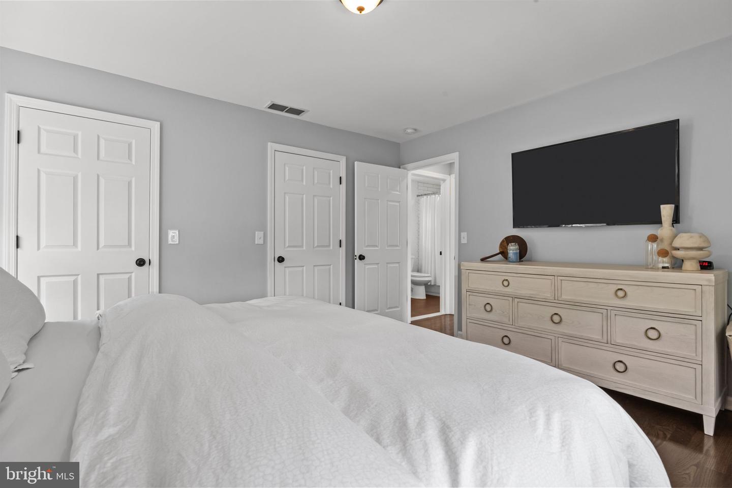 Pennington, New Jersey, 08534, United States, 4 Bedrooms Bedrooms, ,2 BathroomsBathrooms,Residential,For Sale,1940207