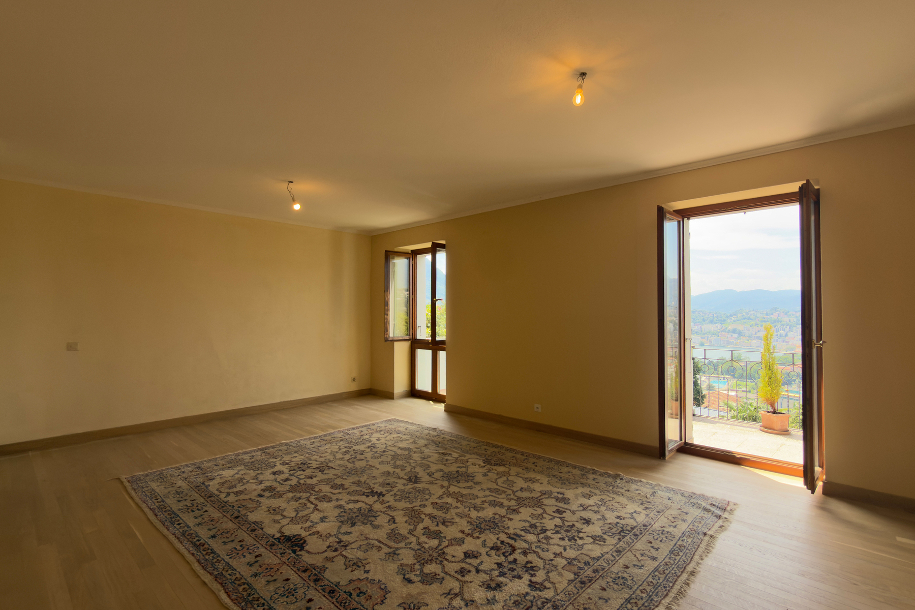  Elegant apartment with breathtaking lake views - 物件實景